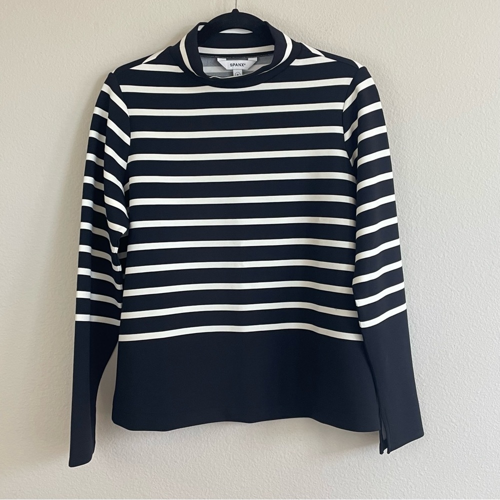 SPANX Black/Porcelain AirEssentials Mock Pullover Size Medium‎ - Picture 4 of 12